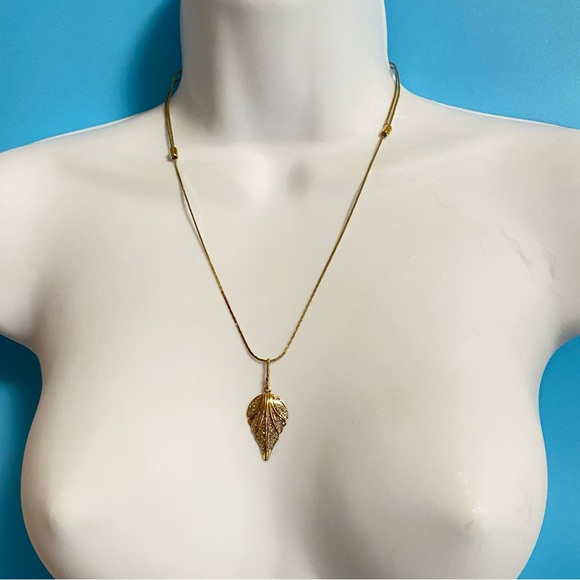 Vintage Diamond Dust Leaf Pendant & Adjustable Slider Gold Tone Chain - Picture 7 of 7